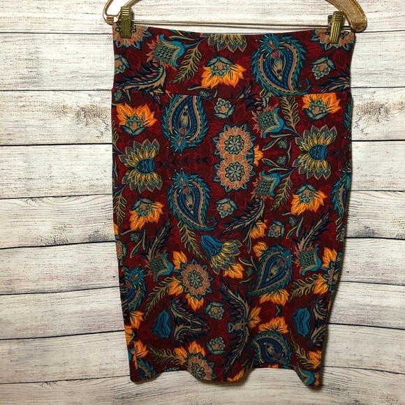 NWOT LuLaRoe Cassie Pencil Skirt Size M - Picture 1 of 1